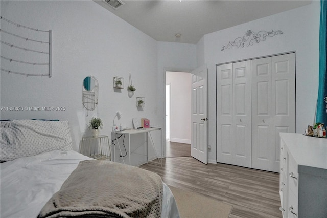5347 SW 32nd Ter, Hollywood, FL 33312 - bedroom featuring light wood-style flooring and a closet