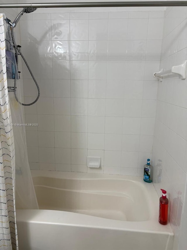 4506 SW 160th Ave Unit 1118, Miramar, FL 33027 - full bath with shower / tub combo with curtain