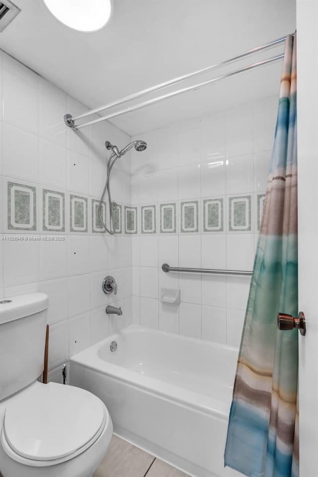 1345 Lincoln Rd Unit 1005, Miami Beach, FL 33139 - full bath featuring shower / bathtub combination with curtain, tile walls, and tile patterned floors