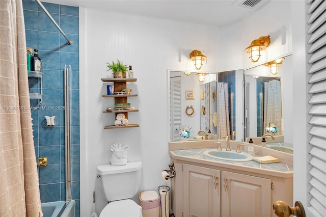835 70th St, Gulf, Marathon, FL 33050 - full bath with vanity and shower / bathtub combination with curtain