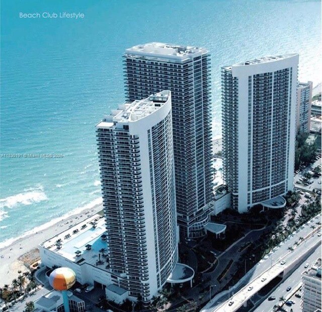 1830 S Ocean Dr Unit 3812, Hallandale Beach, FL 33009 - living room with bar area