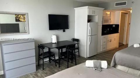 19201 Collins Ave Unit 602, Sunny Isles Beach, FL 33160 - photo 3