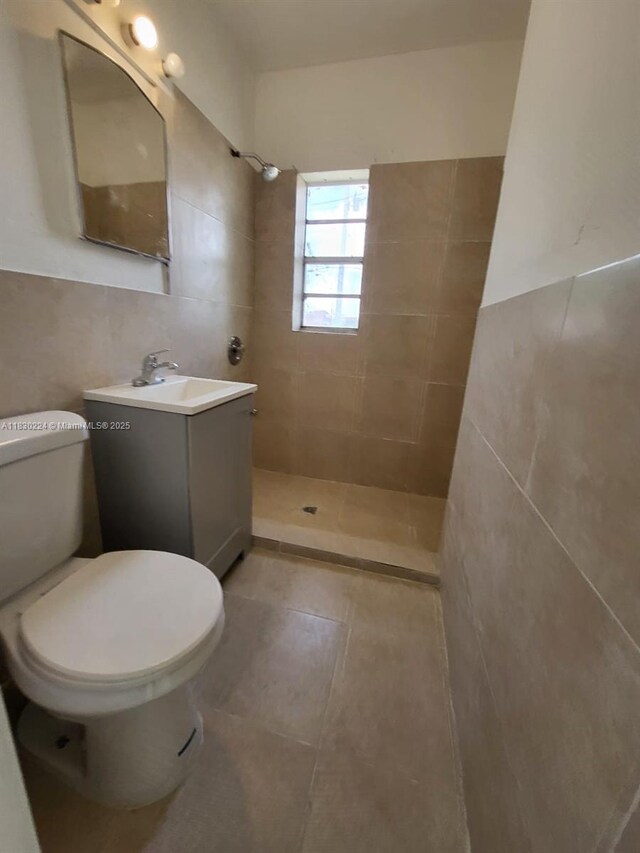 640 NW 77th St, Miami, FL 33150 - photo 3