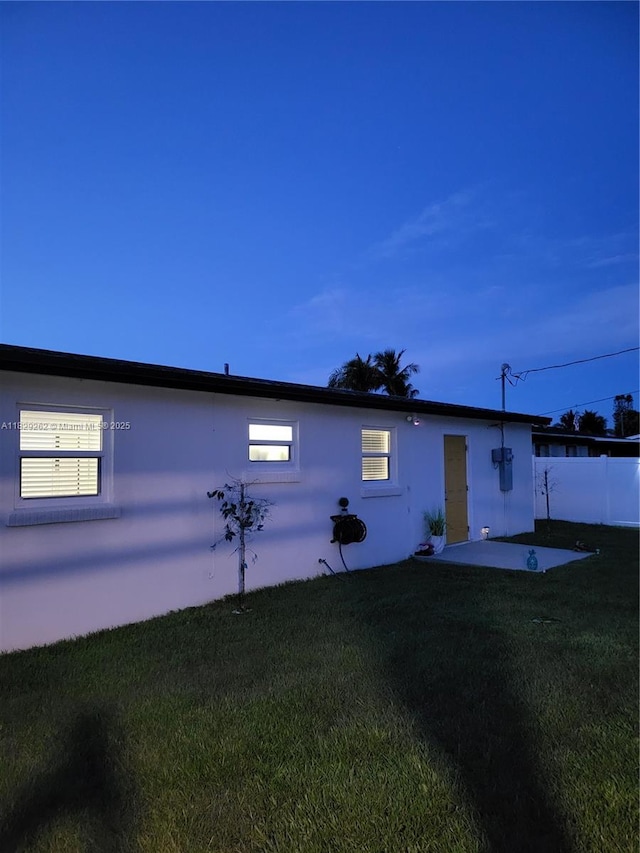 4356 S Mary Cir, Palm Beach Gardens, FL 33410 - rear view of house with stucco siding