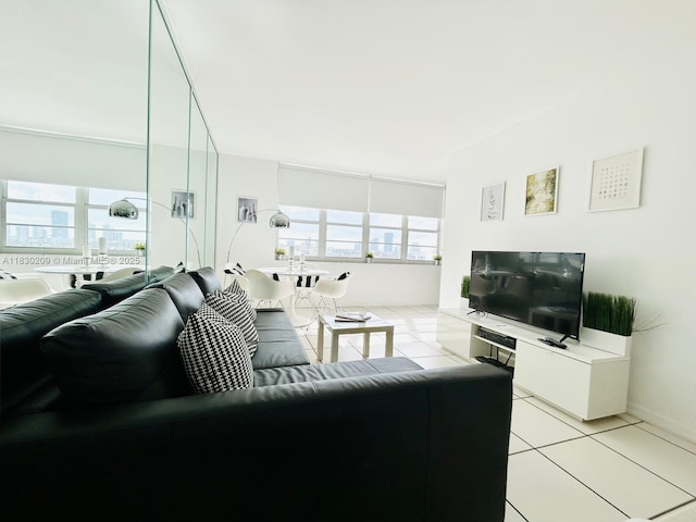 100 Lincoln Rd Unit 1105, Miami Beach, FL 33139 - living area featuring baseboards and light tile patterned floors