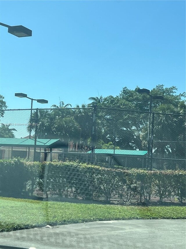 719 Mill Valley Pl, West Palm Beach, FL 33409 - exterior space