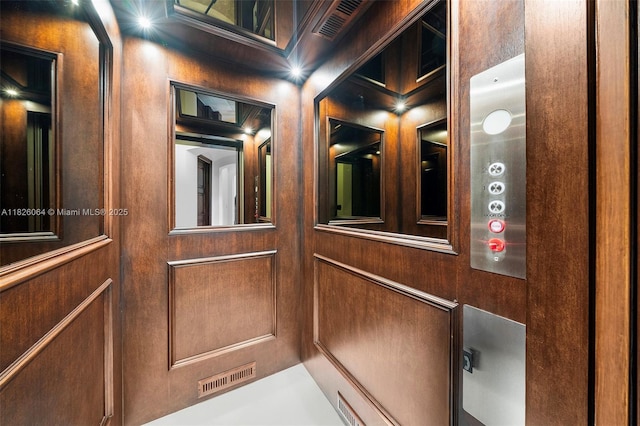 10101 SW 60th Ct, Pinecrest, FL 33156 - elevator
