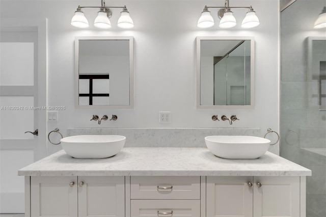 11401 SW 69th Ave, Pinecrest, FL 33156 - bathroom featuring double vanity
