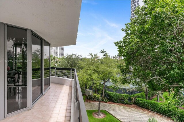 3600 Mystic Pointe Dr Unit 407, Aventura, FL 33180 - photo 10