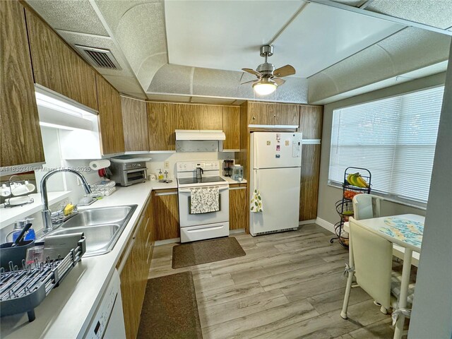 2201 Lucaya Bnd Unit D2, Coconut Creek, FL 33066 - photo 4
