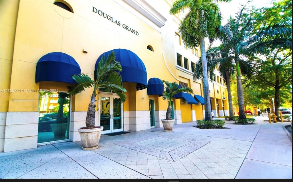 50 Menores Ave Unit 832, Coral Gables, FL 33134 - photo 1