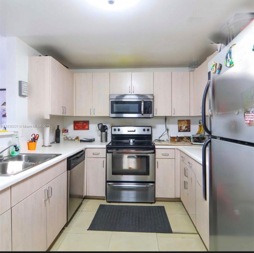 50 Menores Ave Unit 832, Coral Gables, FL 33134 - photo 3