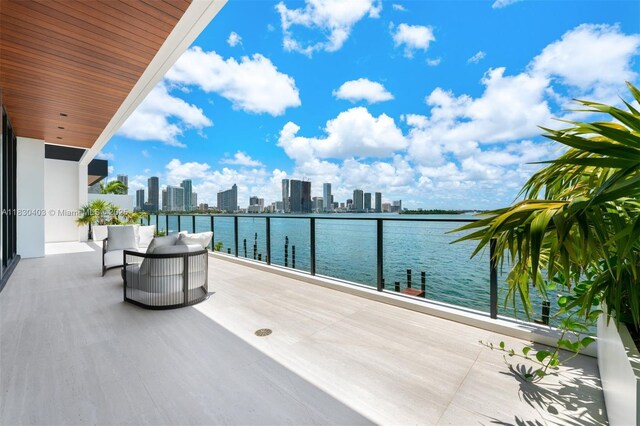 1045 N Venetian Dr, Miami, FL 33139 - photo 12