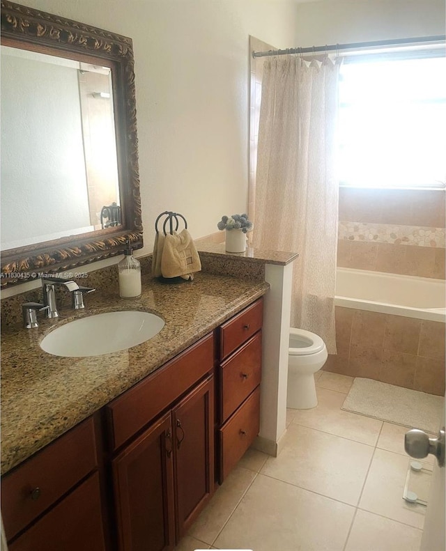 6790 SW 10th Ct, Pembroke Pines, FL 33023 - full bath with tile patterned floors, vanity, and tiled shower / bath combo