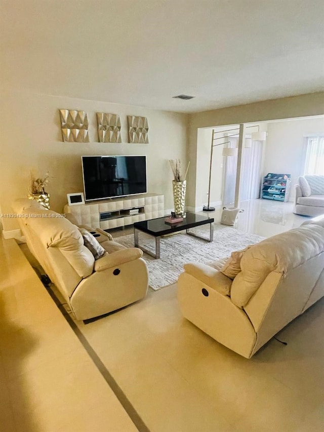 6790 SW 10th Ct, Pembroke Pines, FL 33023 - view of living room