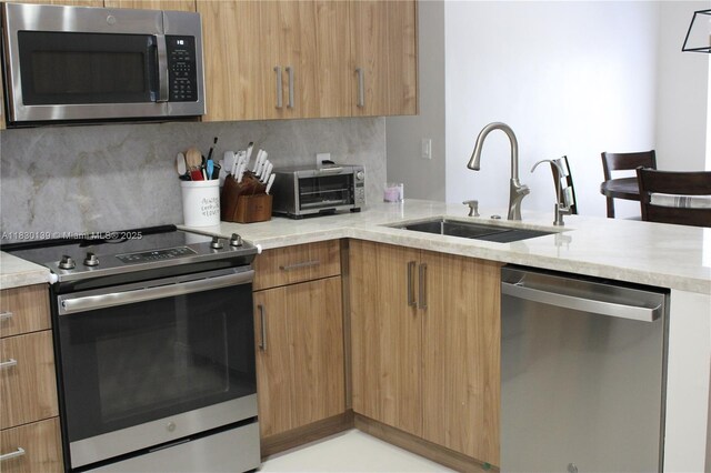 936SW 180th Ter, Pembroke Pines, FL 33029 - photo 9