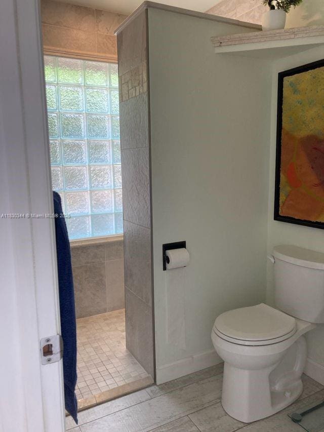 2519 Washington St, Hollywood, FL 33020 - full bath with toilet and tiled shower