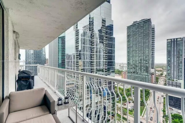 1200 Brickell Bay Dr Unit 3923, Miami, FL 33131 - photo 11