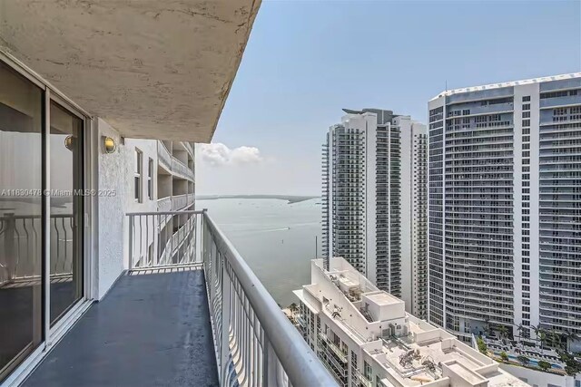 1200 Brickell Bay Dr Unit 3923, Miami, FL 33131 - photo 12