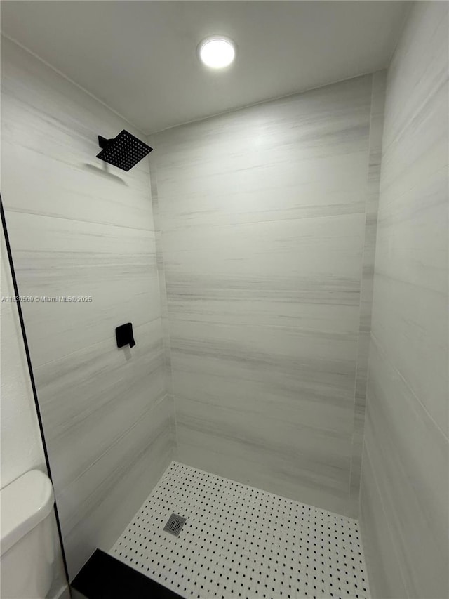 6201 SW 20th Ct, Miramar, FL 33023 - bathroom with a tile shower and toilet
