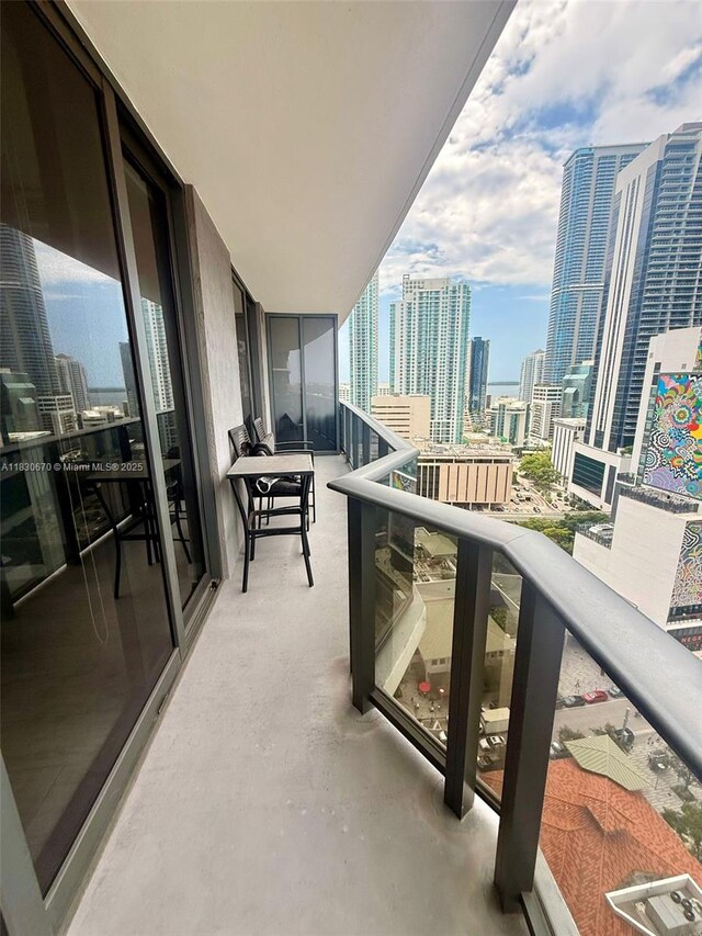45 SW 9th St Unit 1906, Miami, FL 33130 - photo 34