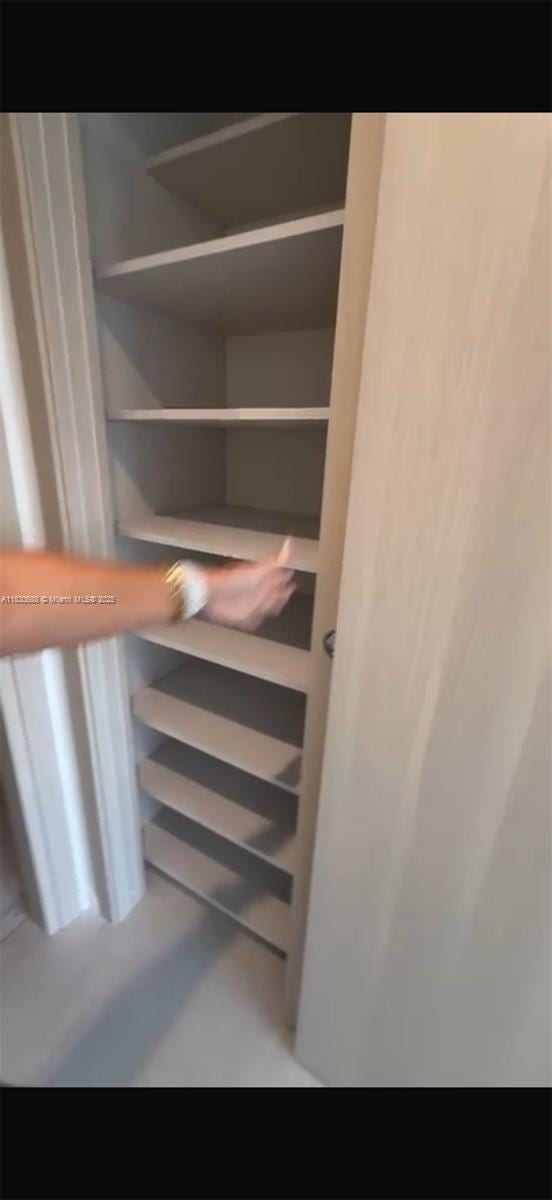 1000 Brickell Plz Unit 2008, Miami, FL 33131 - view of closet