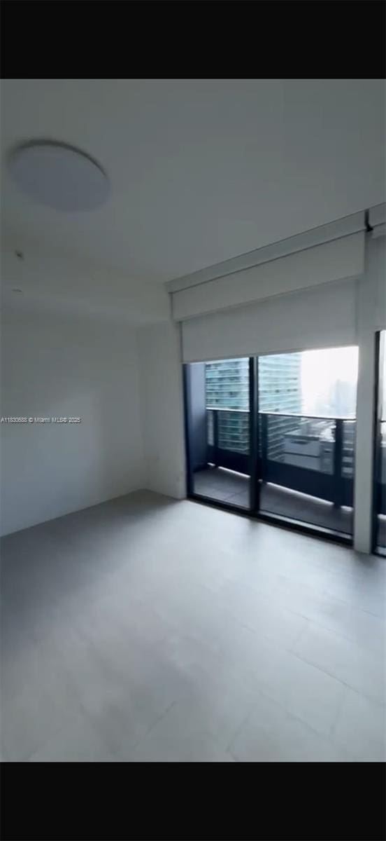 1000 Brickell Plz Unit 2008, Miami, FL 33131 - view of empty room