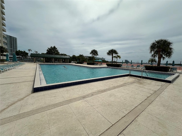 300 Bayview Dr Unit 210, Sunny Isles Beach, FL 33160 - photo 3