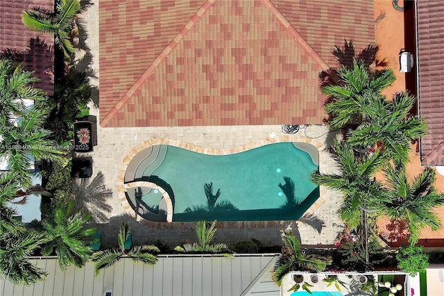 5443 SW 143rd Ct, Miami, FL 33175 - aerial view of a pool area