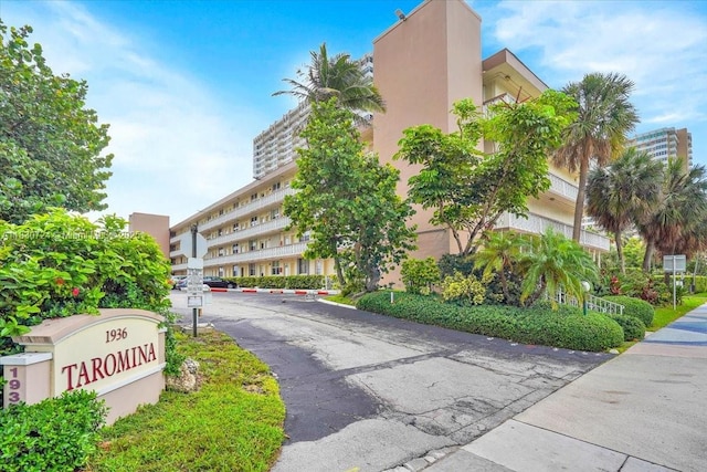 1936 S Ocean Dr Unit 6D, Hallandale Beach, FL 33009 - photo 1