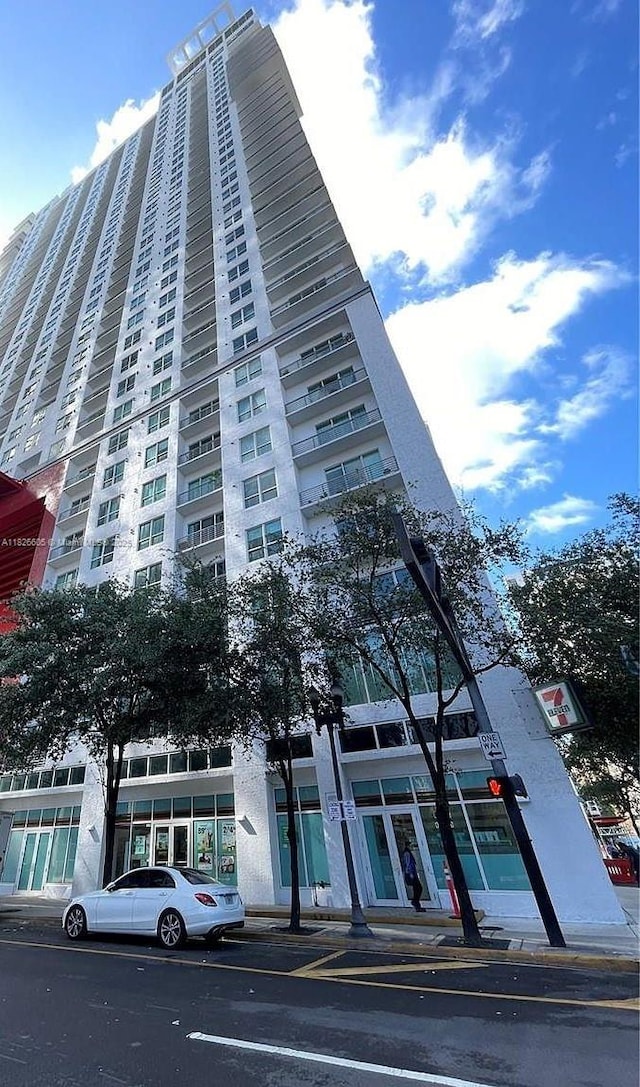 133 NE 2nd Ave Unit 2515, Miami, FL 33132 - photo 2