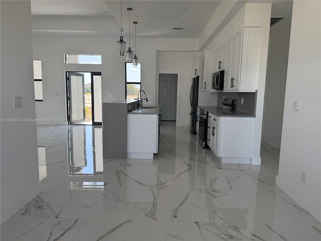 707 NE Juanita Pl, Cape Coral, FL 3390923124 - photo 15