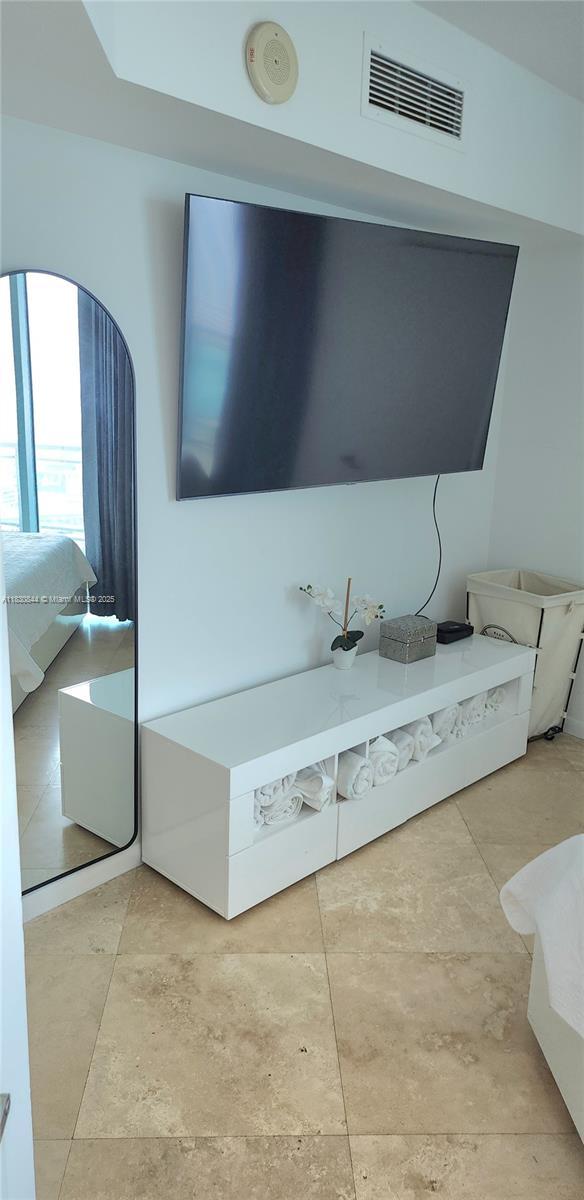 350 S Miami Ave Unit 3214, Miami, FL 33130 - photo 17