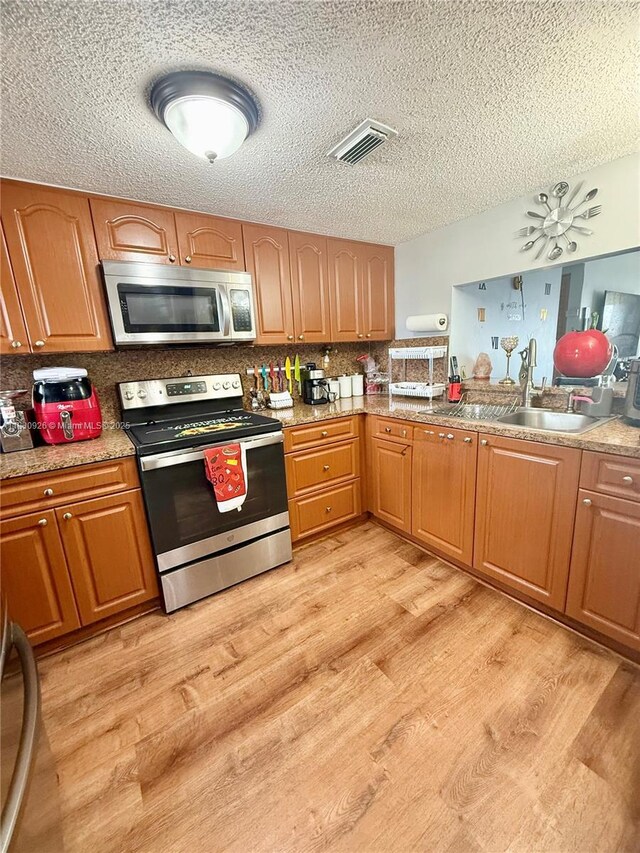 9917 W Okeechobee Rd Unit 3-201, Hialeah Gardens, FL 33016 - photo 2
