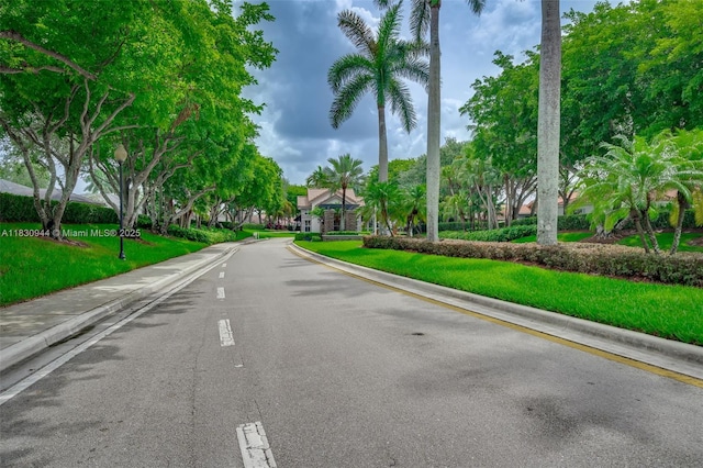 1212 Camellia Ln, Weston, FL 33326 - photo 9