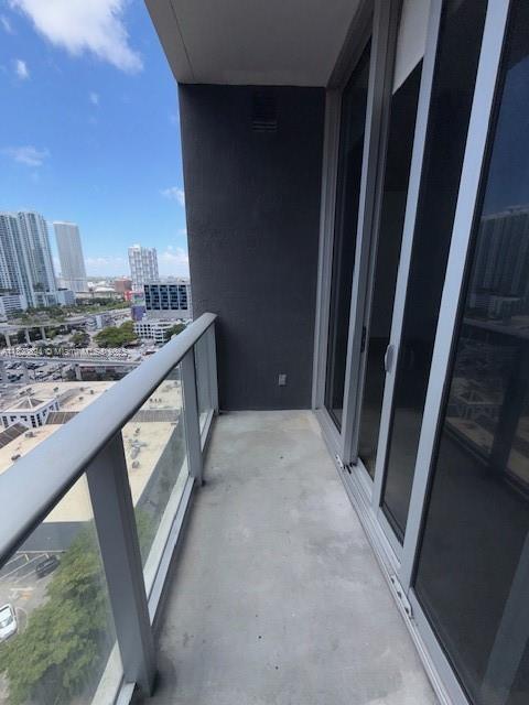 151 SE 1st St Unit 1607, Miami, FL 33131 - balcony featuring a city view