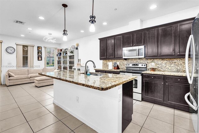 8150 Cascada Isles Dr, Cooper City, FL 33024 - photo 16