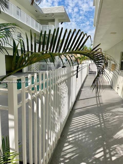 12890 NE 8th Ave Unit 102, North Miami, FL 33161 - view of balcony