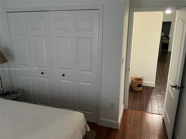 651 SW 176th Ave, Pembroke Pines, FL 33029 - bedroom featuring dark wood finished floors and a closet