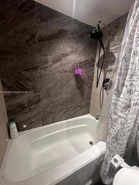 1428 SE 4th Ave Unit 254, Deerfield Beach, FL 33441 - full bathroom featuring shower / tub combo and toilet