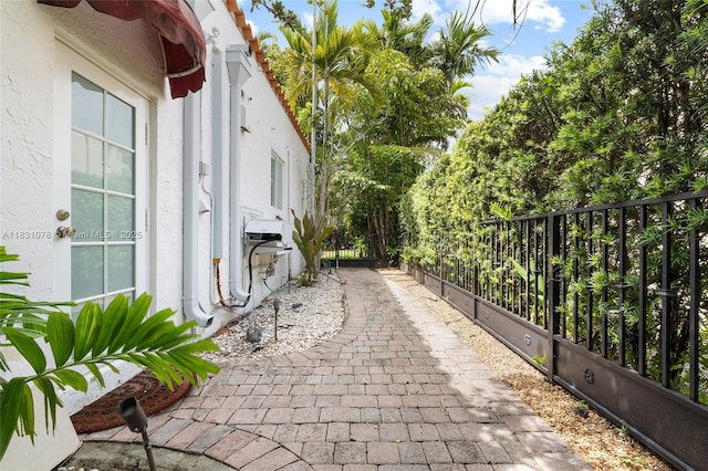 1320 Obispo Ave, Coral Gables, FL 33134 - view of patio / terrace