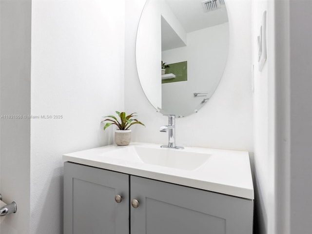 4923 NW 48th Ter, Tamarac, FL 33319 - bathroom featuring vanity