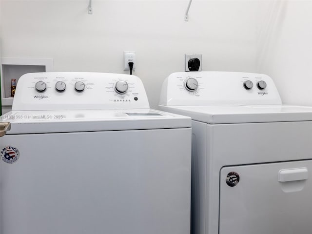4923 NW 48th Ter, Tamarac, FL 33319 - laundry room with separate washer and dryer