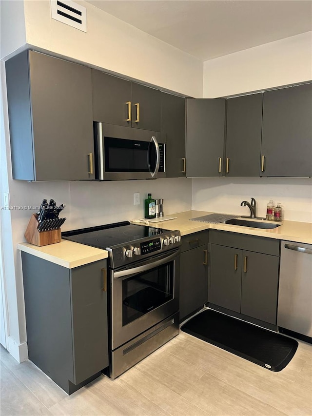 5700 Collins Ave Unit 3C, Miami Beach, FL 33140 - photo 6