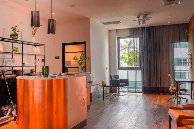 121 NE 34th St Unit 3110, Miami, FL 33137 - welcome area with a ceiling fan