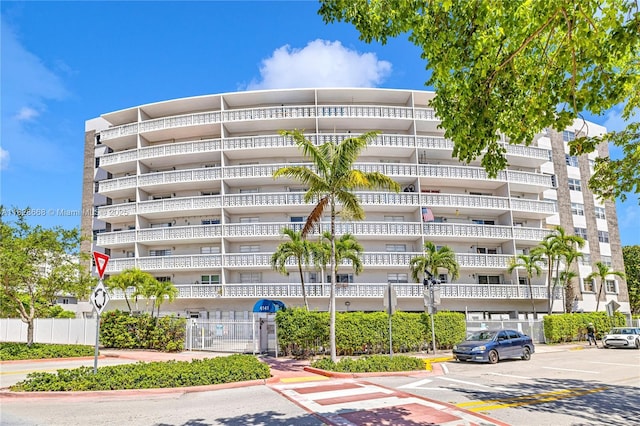 4141 Nautilus Dr Unit 7J, Miami Beach, FL 33140 - view of apartment building / complex