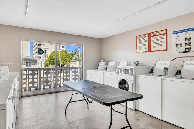 4141 Nautilus Dr Unit 7J, Miami Beach, FL 33140 - shared laundry with washing machine and dryer