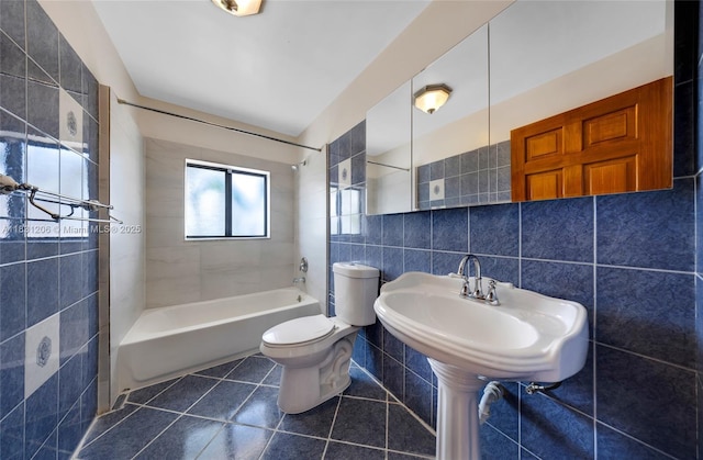 15235 SW 99th Ct, Miami, FL 33157 - full bath featuring tile walls, bathing tub / shower combination, and tile patterned flooring