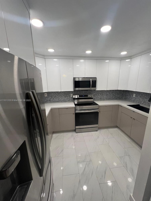 900 NE 195th St Unit 314, Miami, FL 33179 - photo 11
