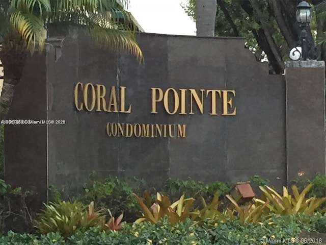 8670 NW 6th Ln Unit 4-208, Miami, FL 33126 - view of community sign
